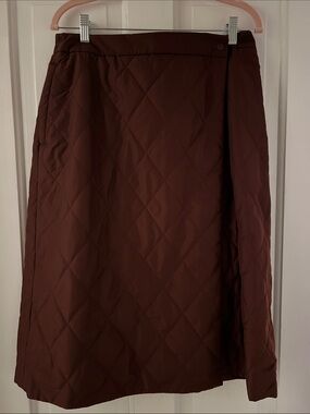 Uniqlo Quilted Midi Skirt in Burgundy